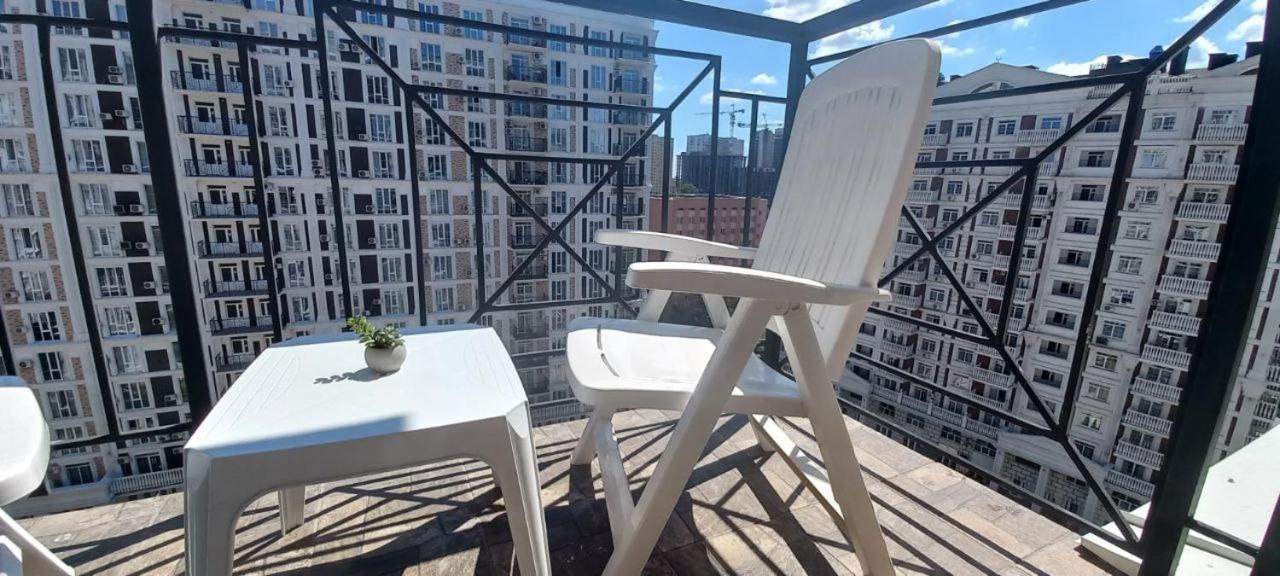 Apartment Sweet *