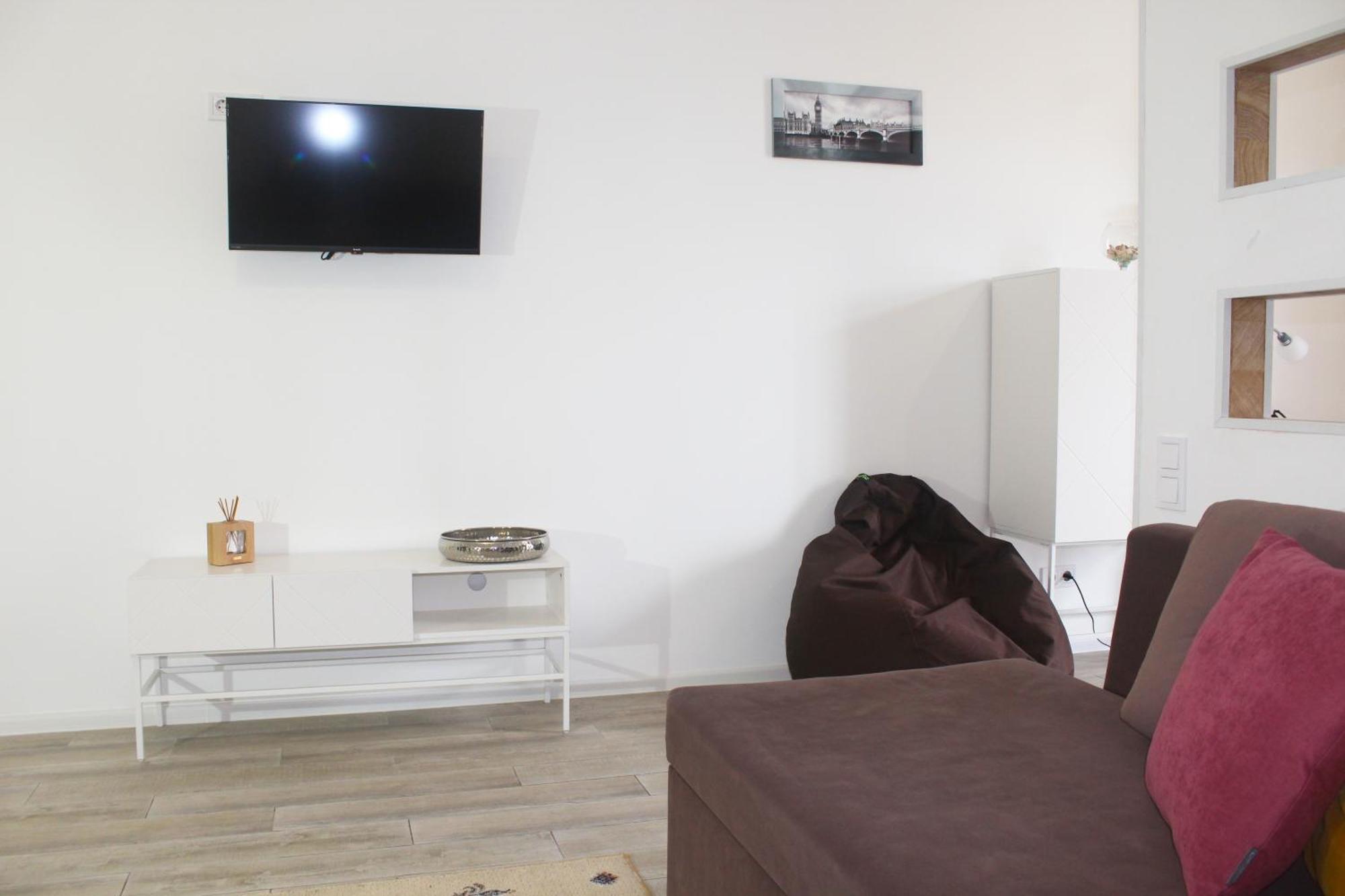 Apartment Sweet *